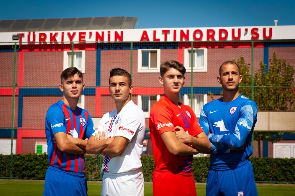 Bu formaların "İçinde İzmir var"
