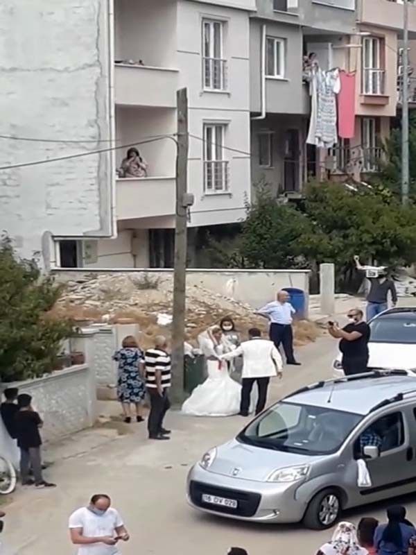 Bursa'daki düğünde silahla ateş edenlere ceza yağdı