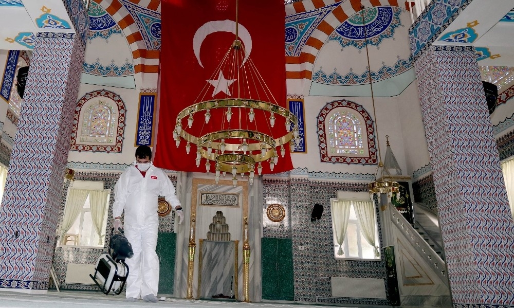 Çankaya'dan 21 bin 908 noktada dezenfeksiyon