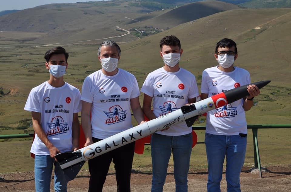 'Ceren Özdemir' isimli roket 1500 metre yükseğe ulaştı