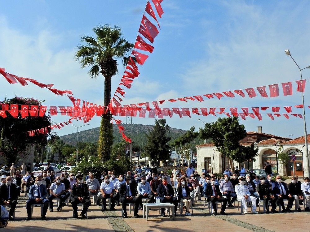 Çeşme'nin kurtuluşunun 98. yılı kutlandı