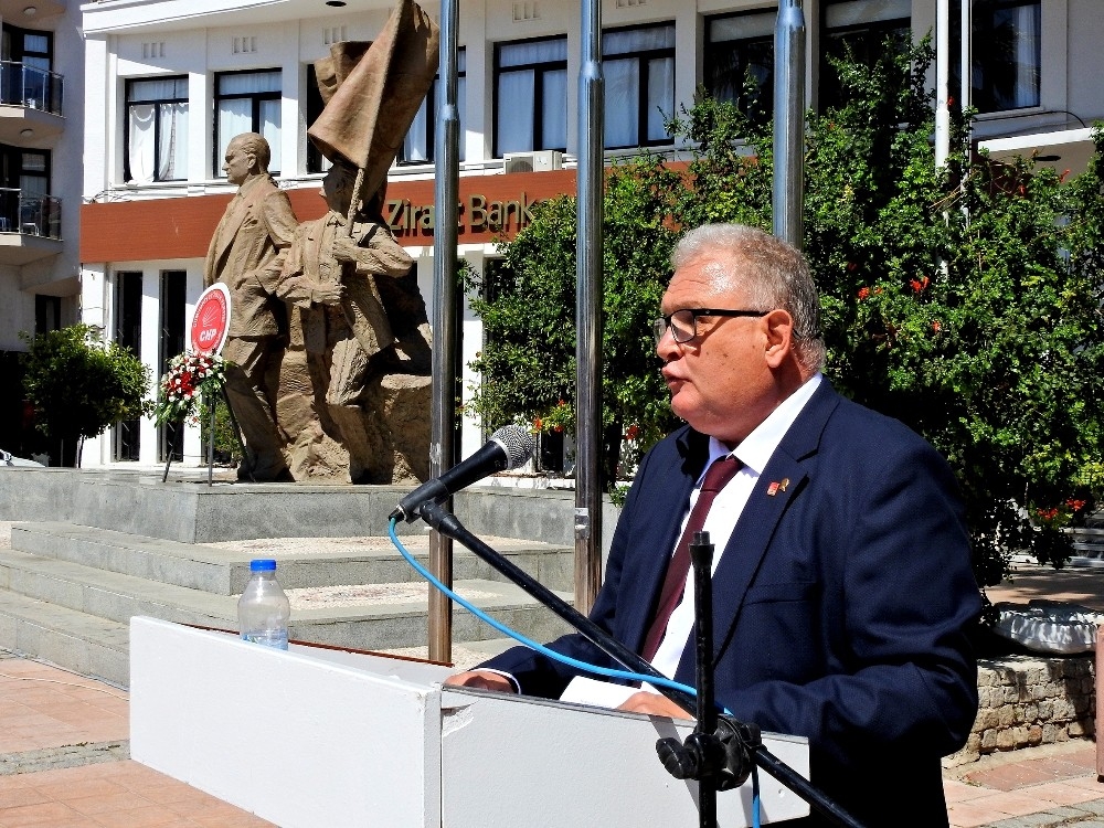 CHP'nin kuruluşunun 97. yılı Çeşme'de törenle kutlandı