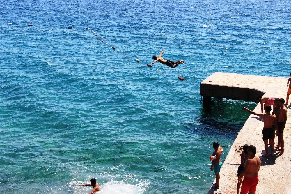 Çöl sıcakları Bodrum'u terk etmiyor