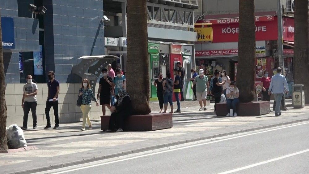 Denizlili vatandaşlar yeniden kısıtlama istiyor
