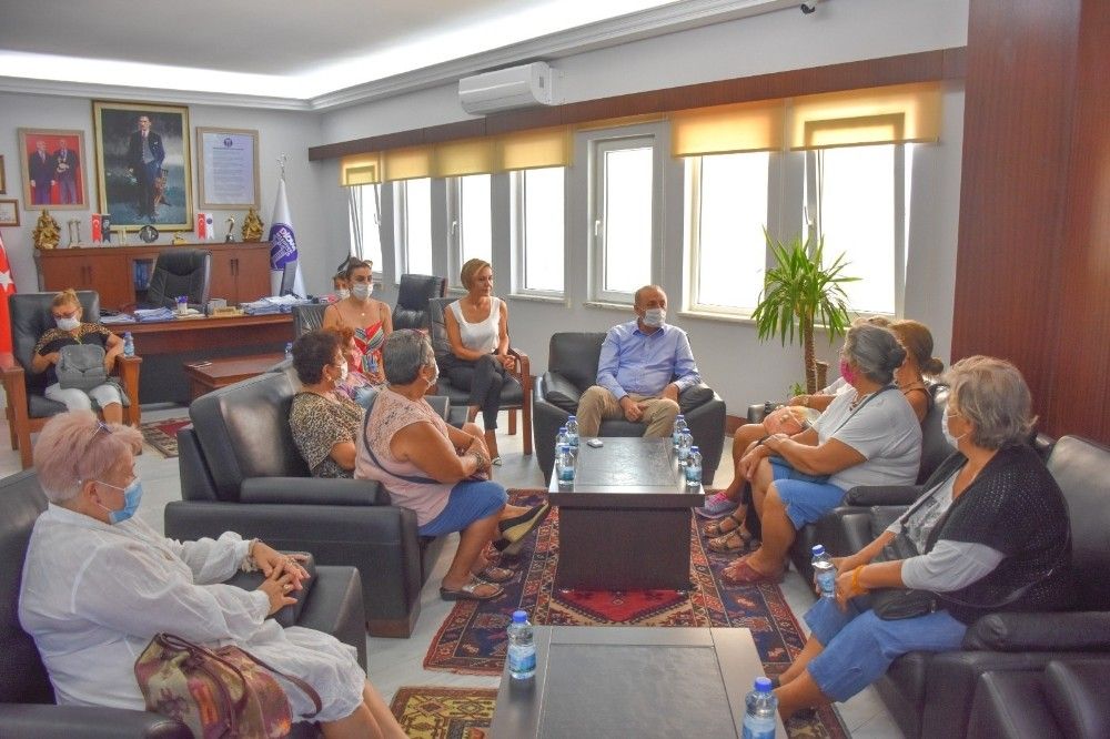 Emekçi kadınlardan Başkan Atabay'a destek