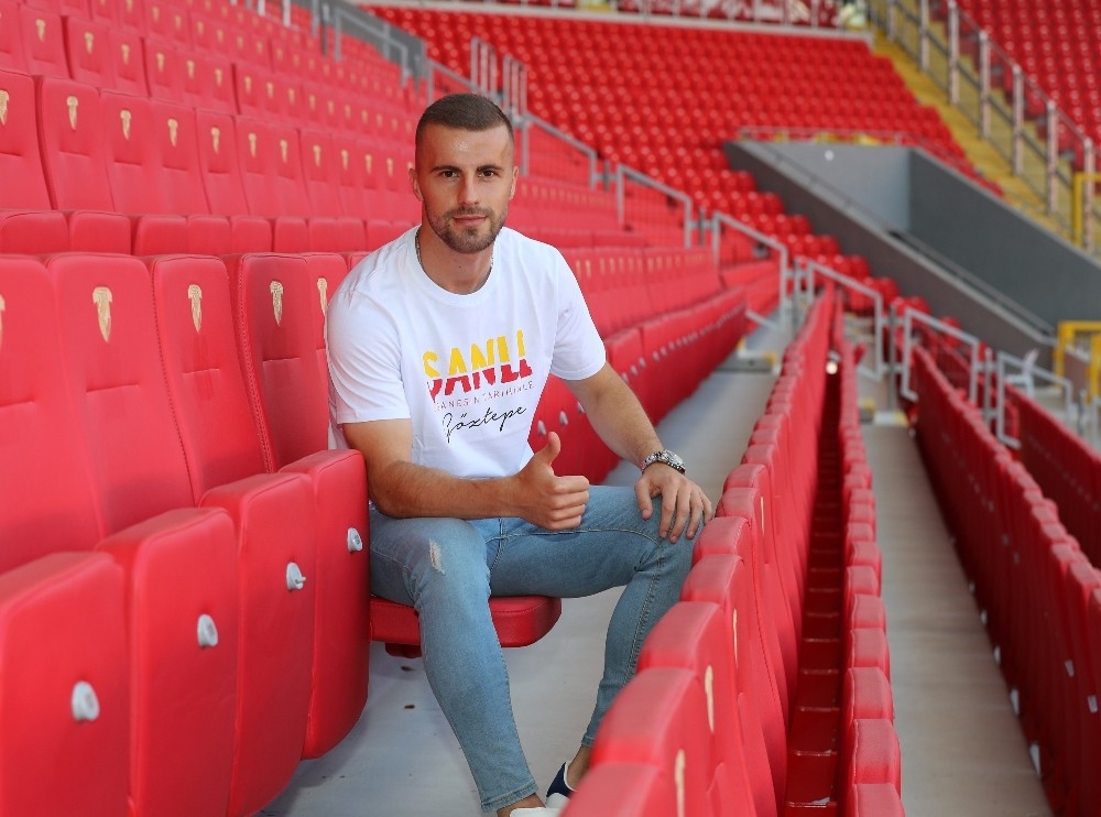 Göztepe, Dzenan Burekovic'i kadrosuna kattı