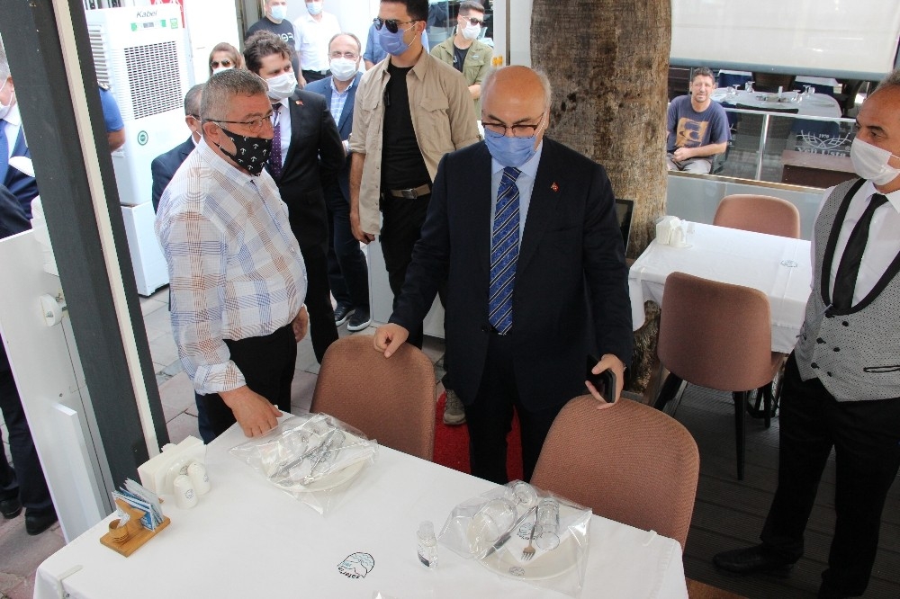 İzmir Valisi: Herkesin başına polis dikemeyiz