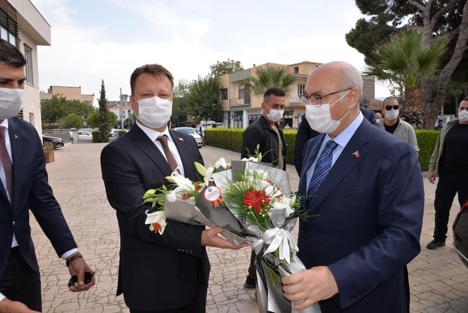 İzmir Valisi Köşger, Kur'an kursu temel atma töreninde