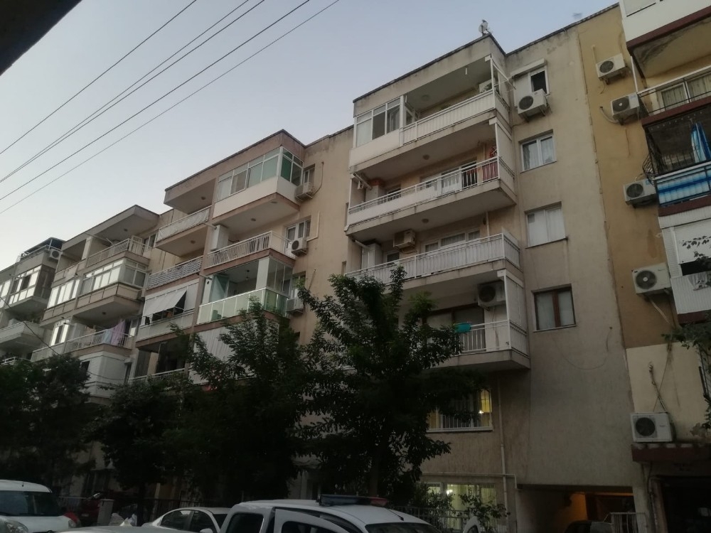 İzmir'de sanatçı gencin şüpheli ölümü