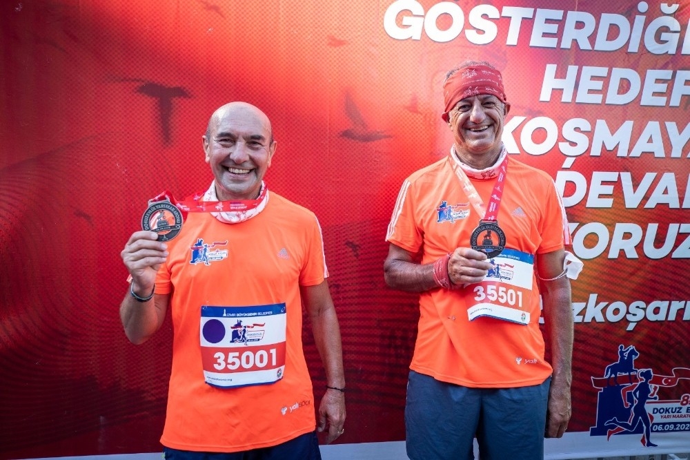 İzmir'de kurtuluş coşkusu maratonla taçlandı
