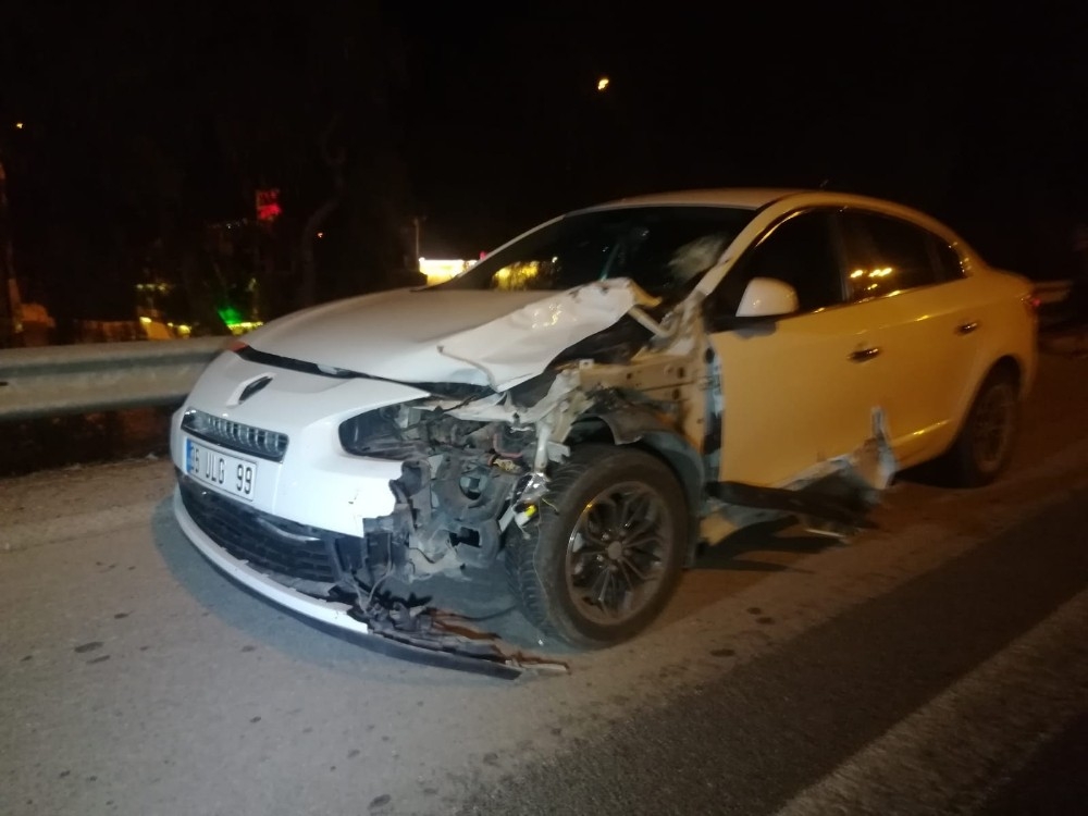 İzmir'de otomobilin çarptığı genç hayatını kaybetti