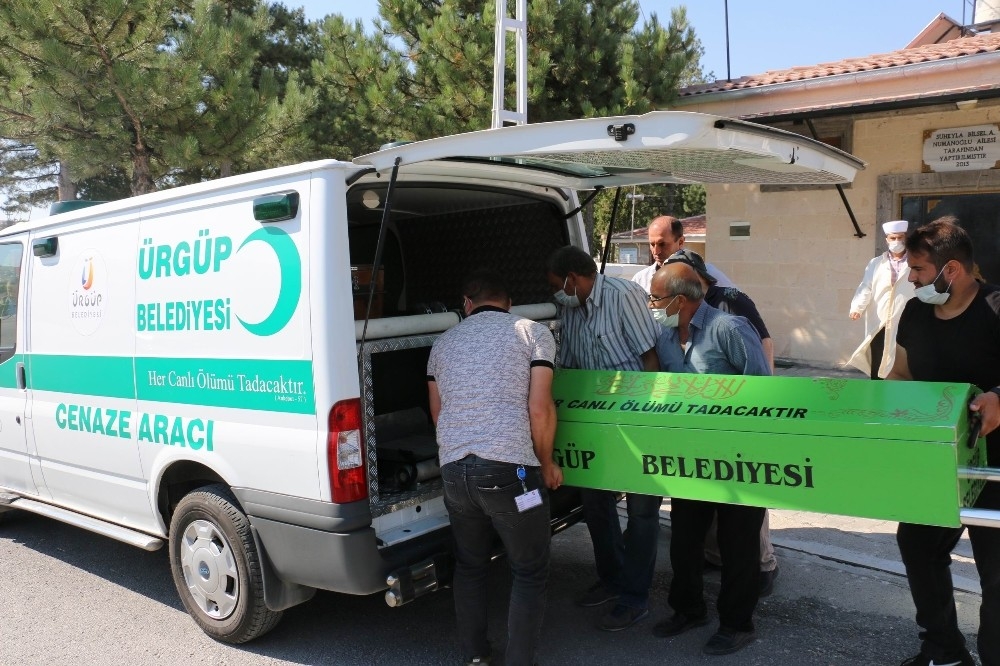 Kalp krizi geçiren ünlü oyuncuya veda