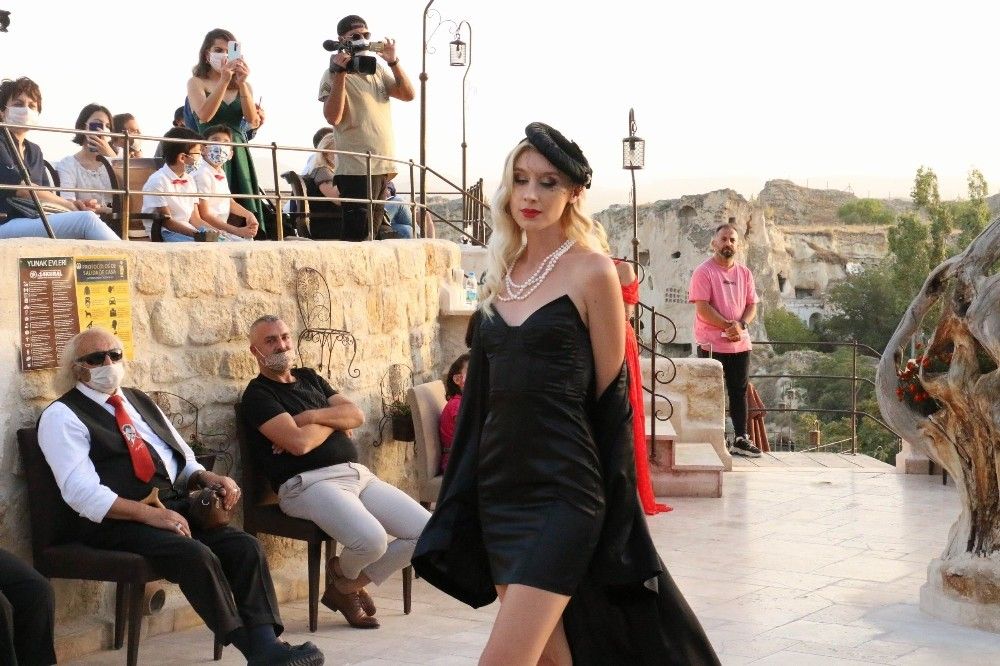 Kapadokya'da Moda Haftası