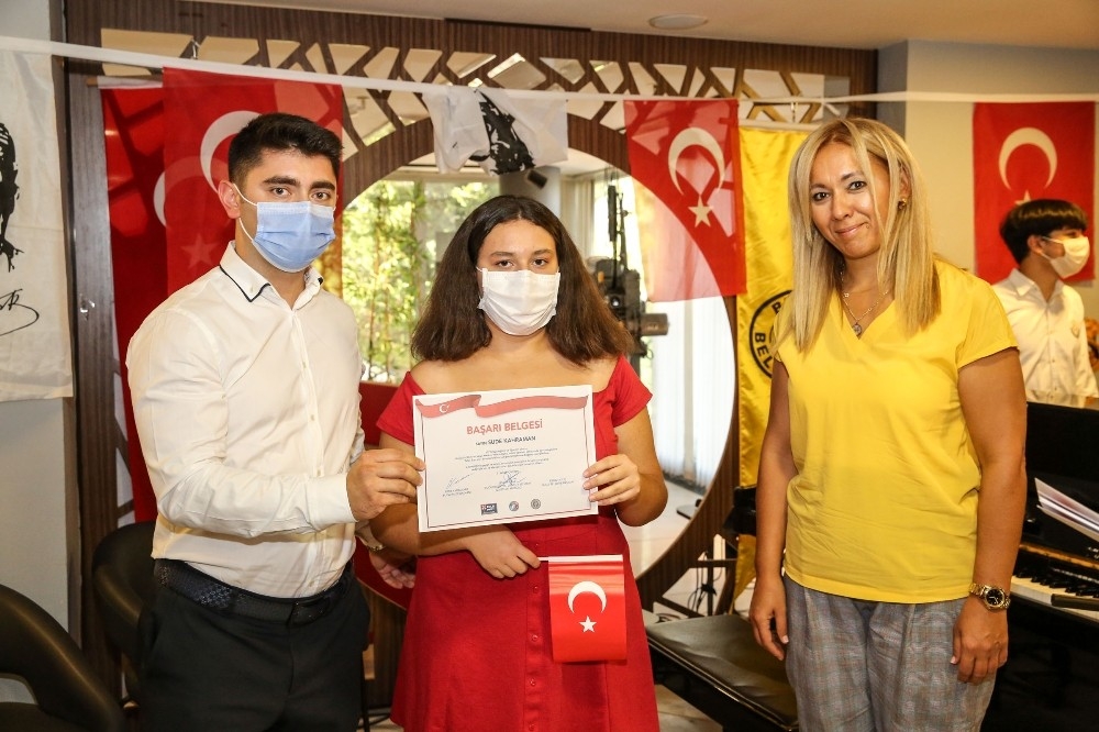 Kızılçullu gençlerinden 30 Ağustos resitali