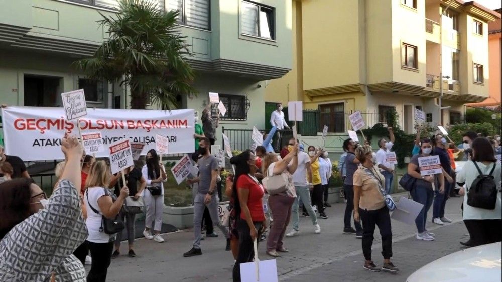 Korona tedavisi gören başkana sürpriz