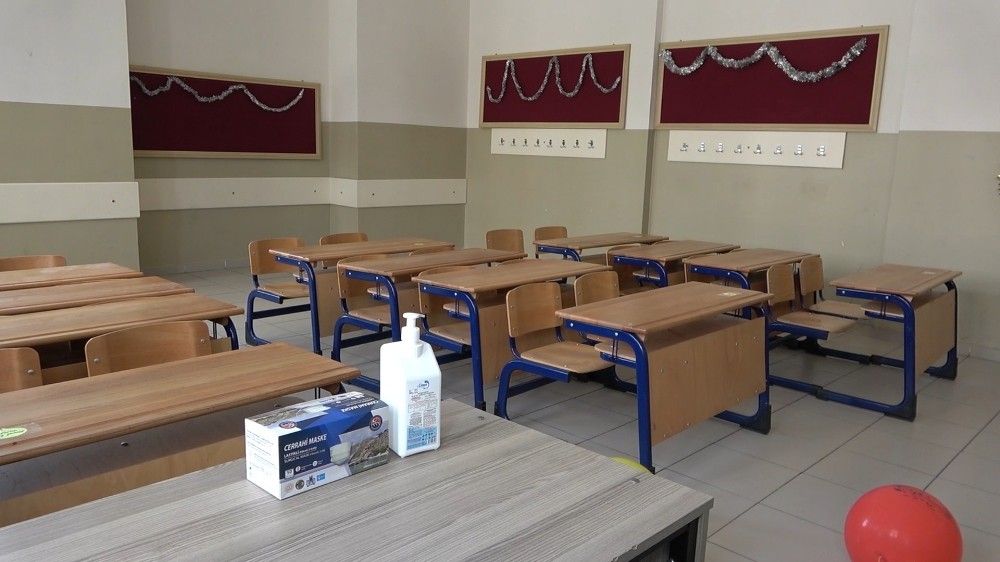 Korona virüs gölgesinde ders başı yapacaklar