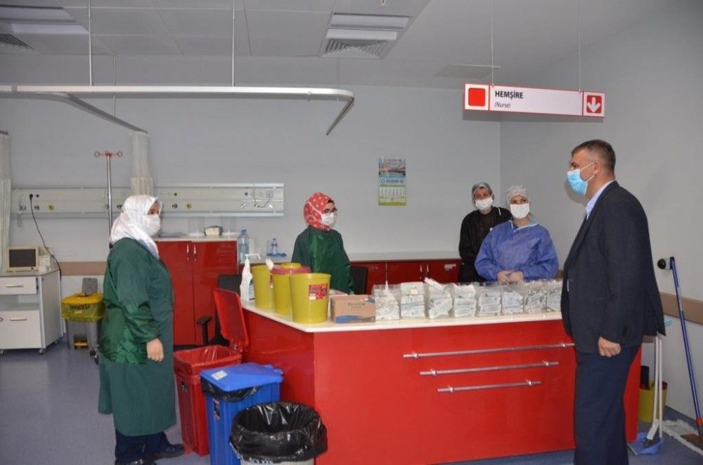 Koronayı yenen başhekim görevine döndü