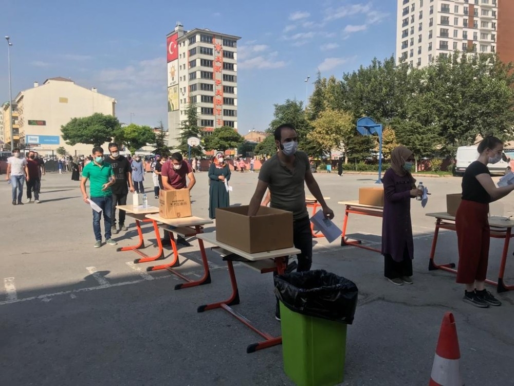 KPSS sınavı korona virüs tedbirleri ile başladı