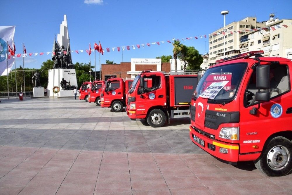 Manisa'da itfaiye filosuna 10 yeni araç
