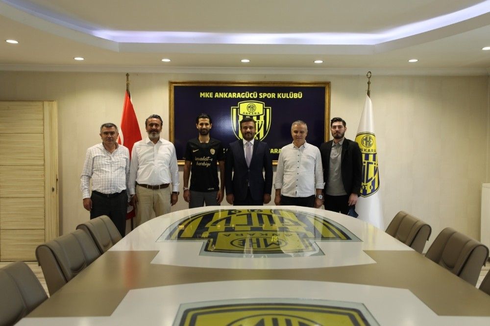 MKE Ankaragücü, Alper Potuk ile anlaştı