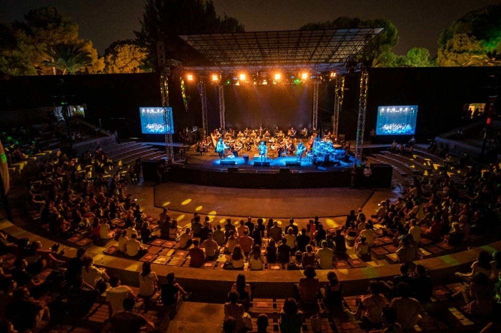 Mor ve Ötesi'nden İEF'de senfonik rock konseri