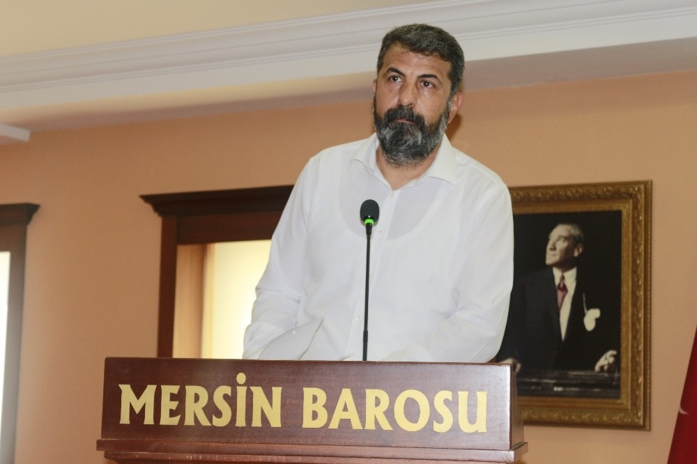 "Mültecilere insanlık dışı muameleyi dünya susarak izliyor"