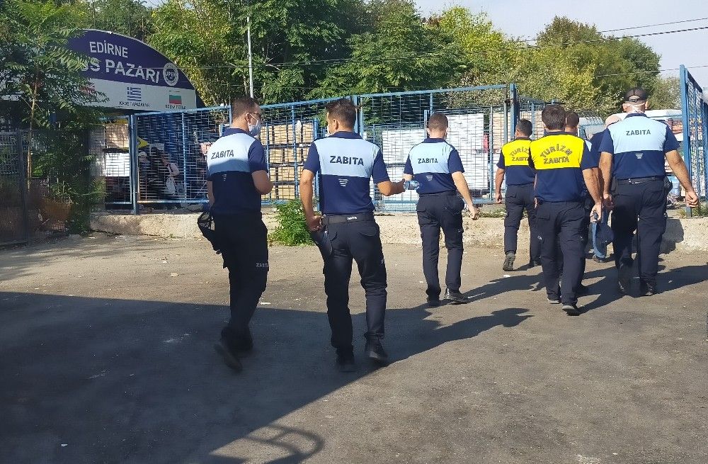 Pazara gelen esnaf da vatandaş da şok yaşadı