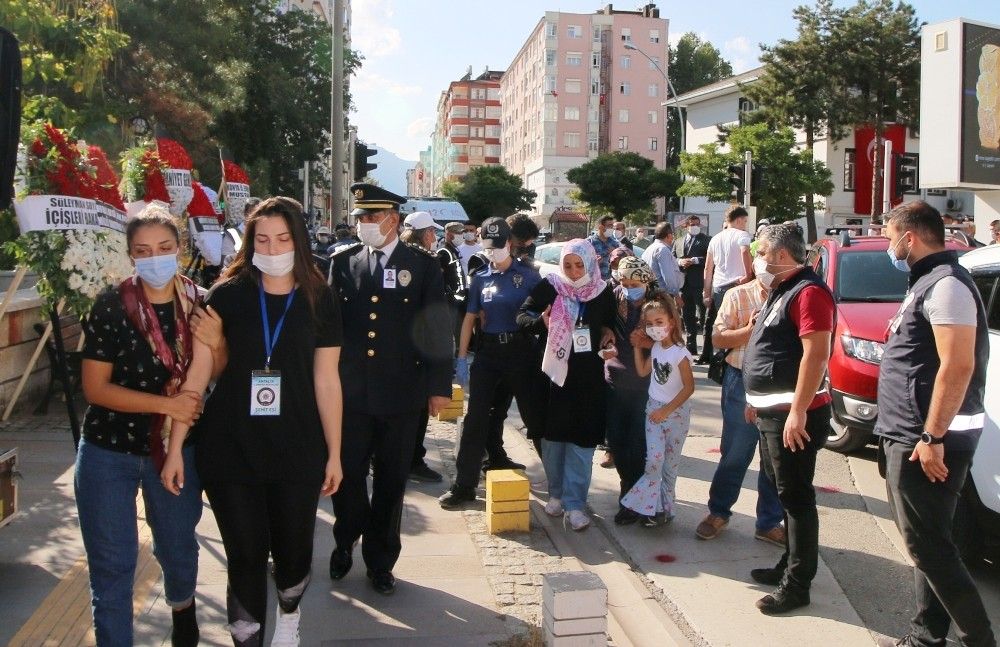 Şehit polis memuruna son görev