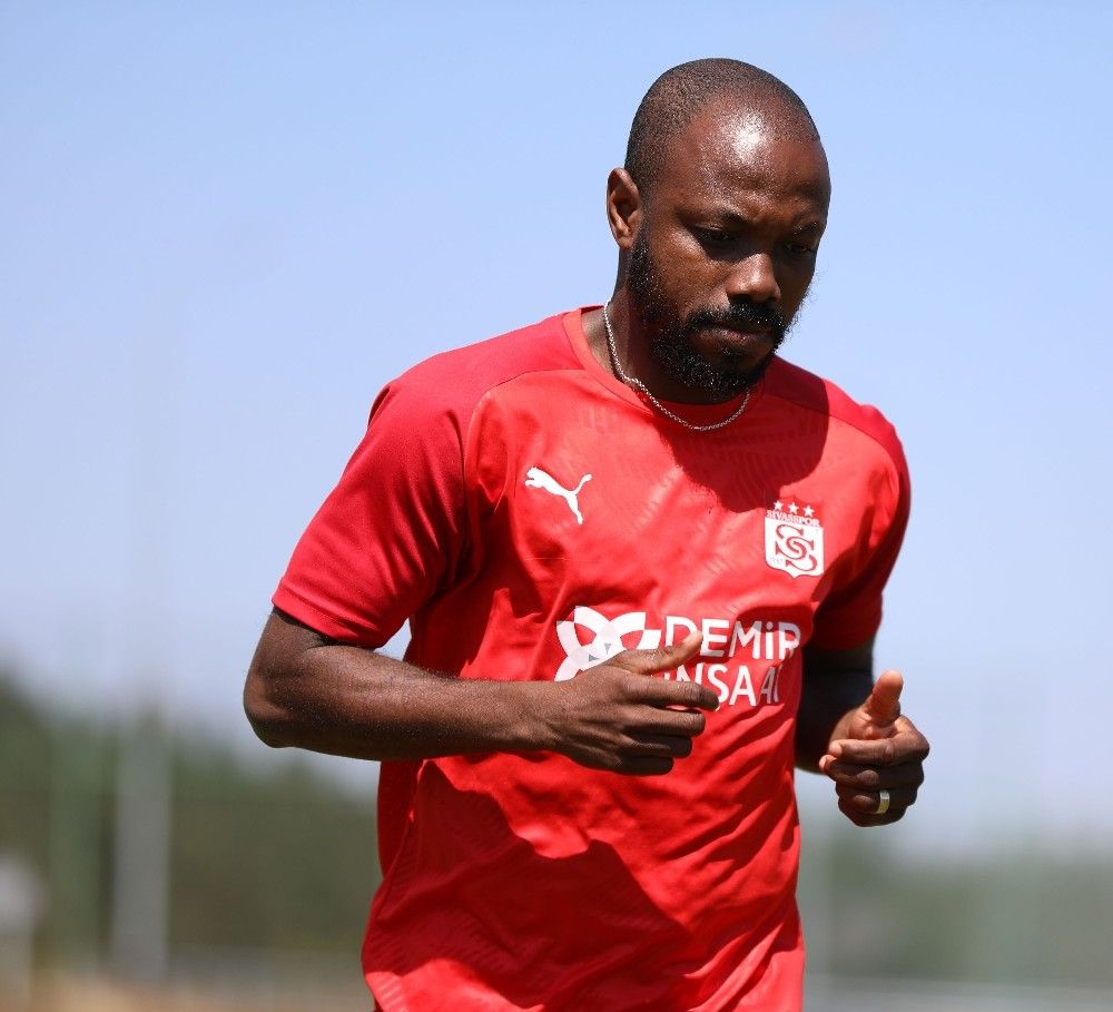 Sivassporlu Traore, Giresunspor'a transfer oldu