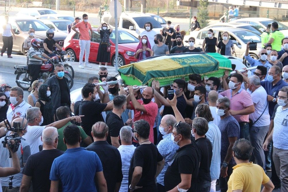 Son isteği konvoyla karşılanmaktı, bir ilçe uğurlamaya geldi