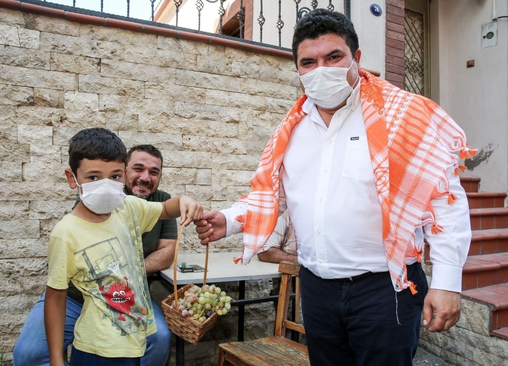Üzüm kokusu yeniden Buca sokaklarında