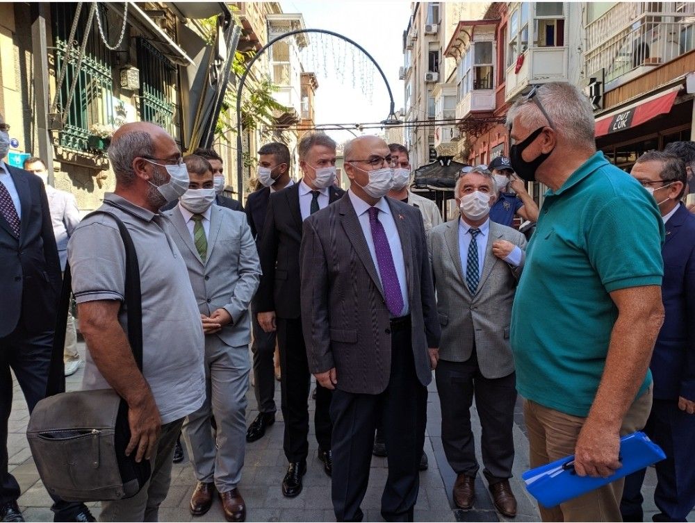Vali açıkladı: İzmir'de vakalar düşüyor
