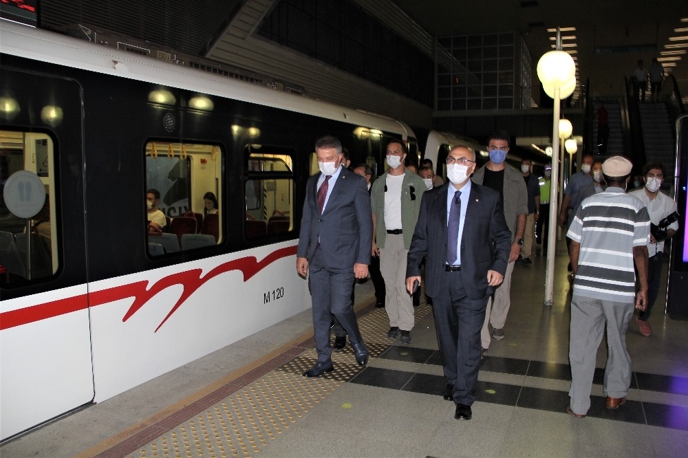 Vali açıkladı: Konak'a özel mesai uygulaması