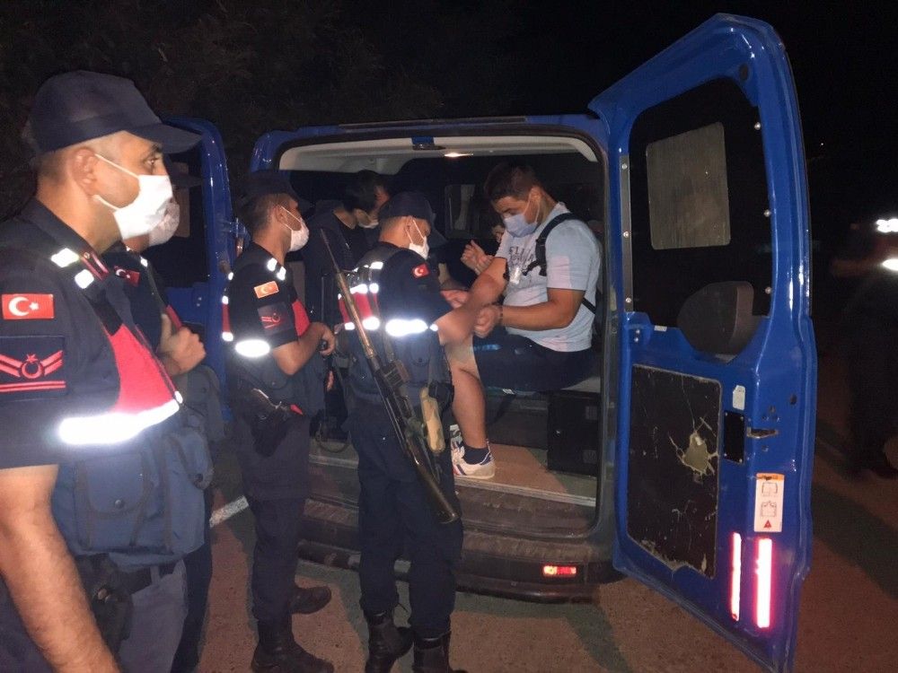 Yunanistan'a kaçarken yakalanan FETÖ şüphelileri tutuklandı