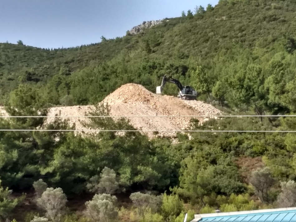 İşgal var, gören yok
