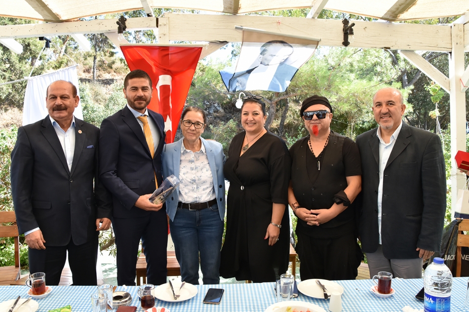 Ege Kadın Dernekleri Federasyonu Foça'da toplandı