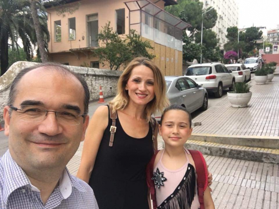 'Salgın artacak' diye uyardı, doktor eşi korona oldu