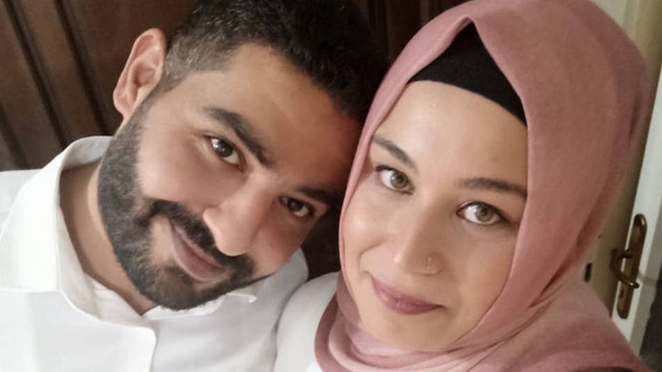 Buse, 9.5 saat sonra enkaz altından kurtarıldı