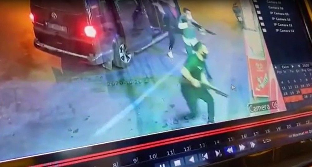 7 kişi pompalı ve sopalarla tekel bayisini bastı