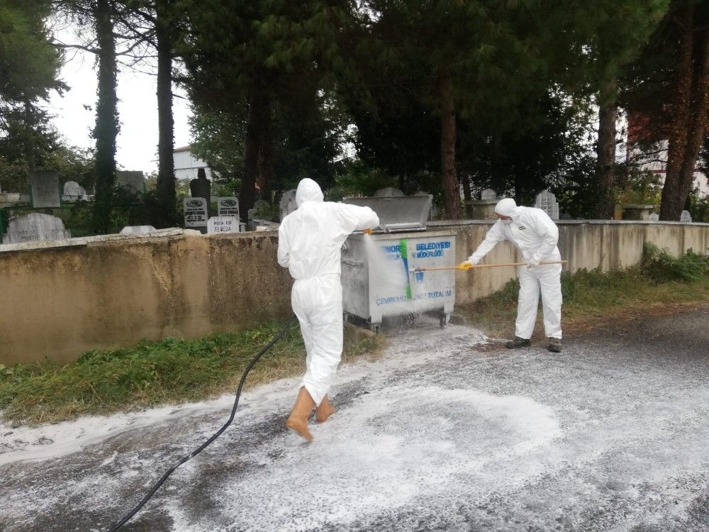 Altınordu'da sokak ve caddeler temizlenip dezenfekte ediliyor