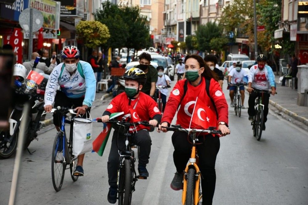 Balıkesir'de "Cumhuriyet Bisiklet Turu" düzenlendi
