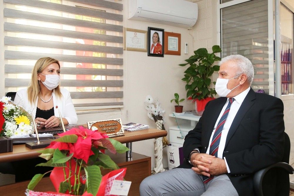Başkan Atay'dan Muhtarlar Günü'nde anlamlı ziyaret