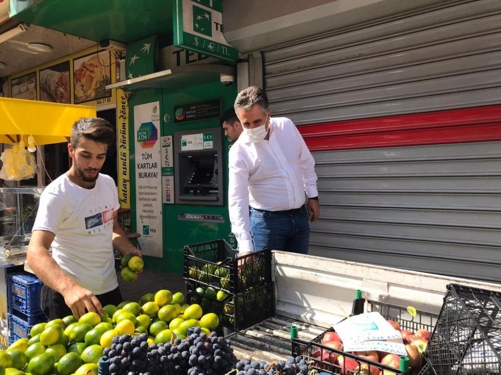Başkan Sandal, esnafı ziyaret etti