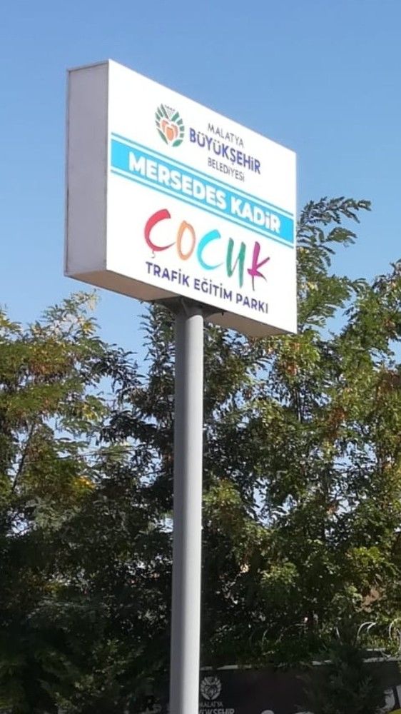 Çocuk parkına Mersedes Kadir'in ismi verildi