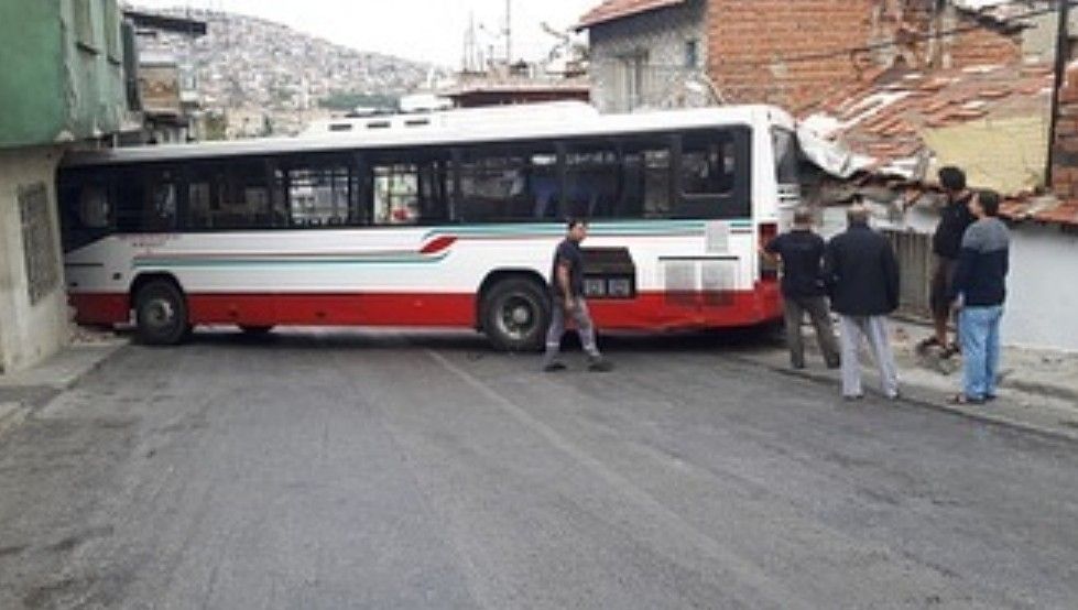 İzmir'de facianın eşiğinden dönüldü
