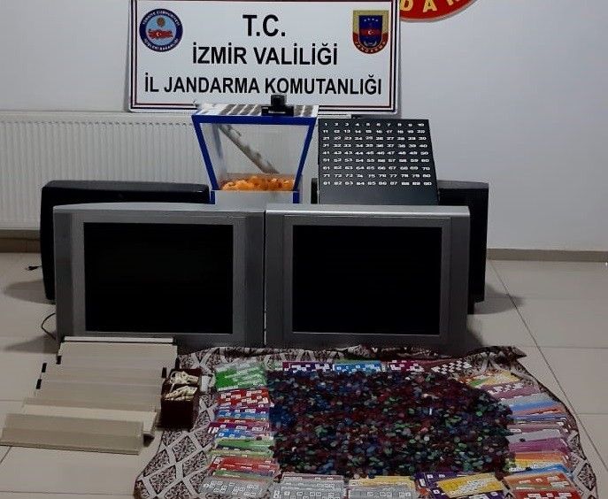 İzmir'de kumar operasyonunda 123 kişiye 171 bin lira ceza