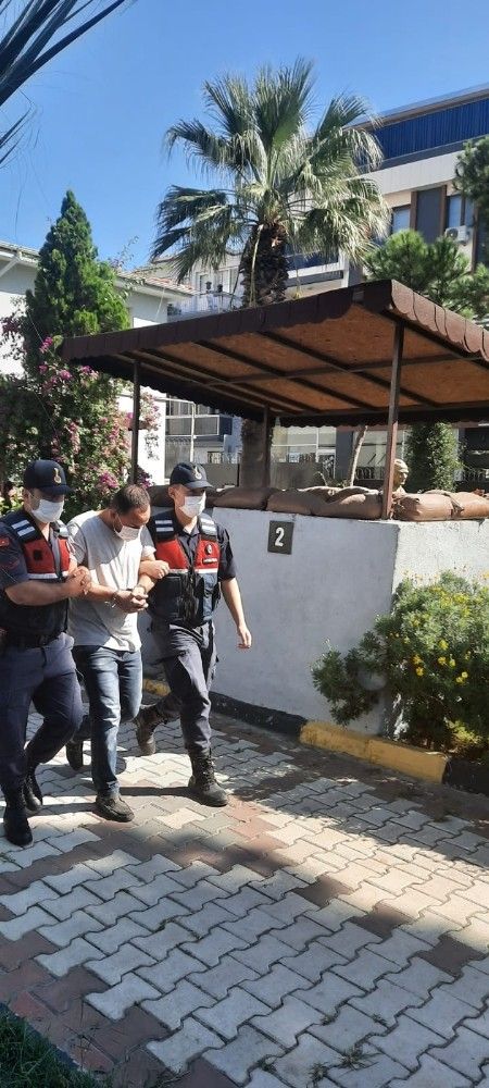 Kılıktan kılığa girdi, İzmir'de yakalandı