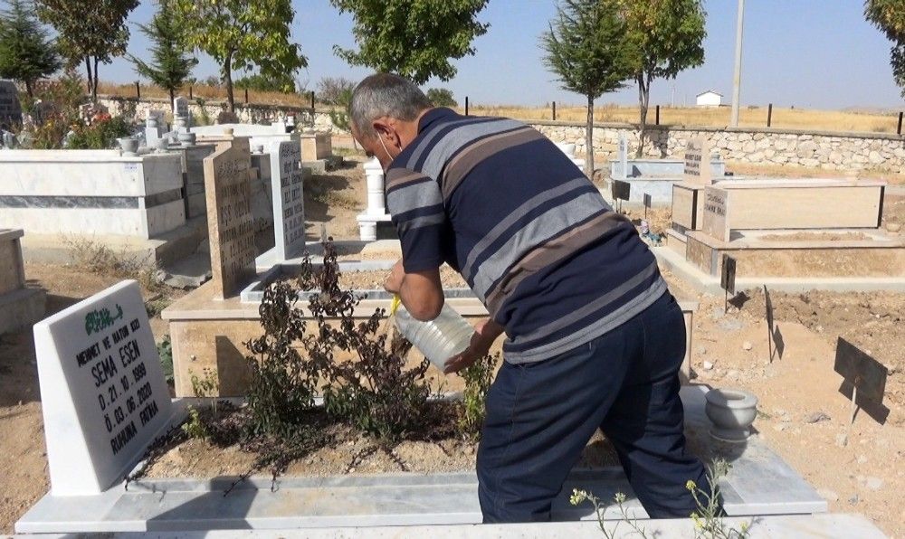 "Kızımın mezar toprağını cebimde gezdiriyorum"
