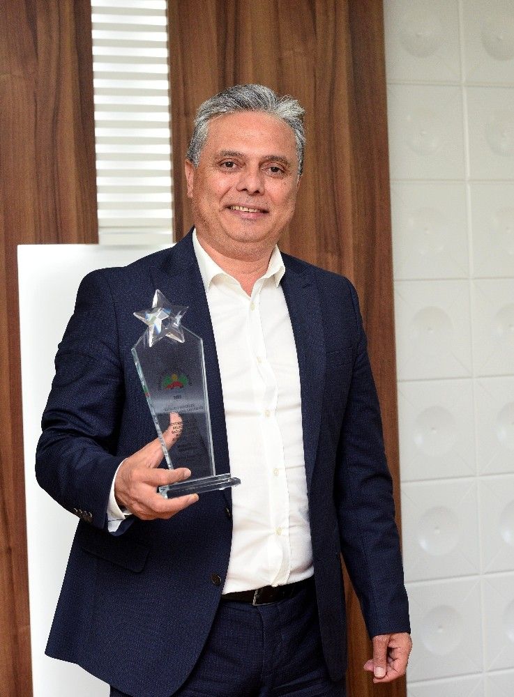 Muratpaşa ödülünü aldı