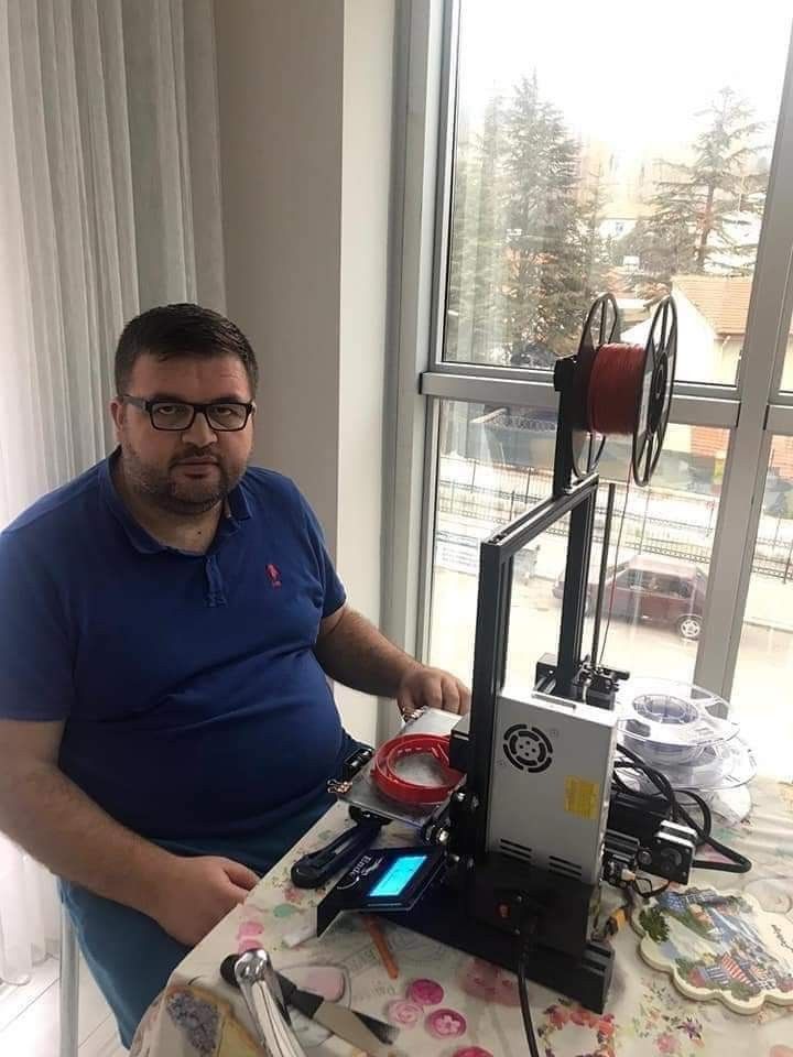 Siperlik üreten okul müdürü koronadan can verdi
